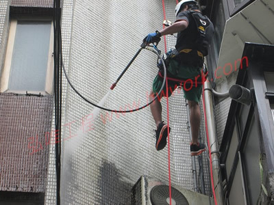 垂降式外牆防水高空作業