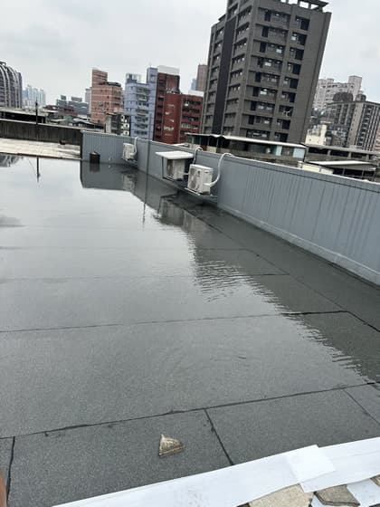 屋頂完工試水